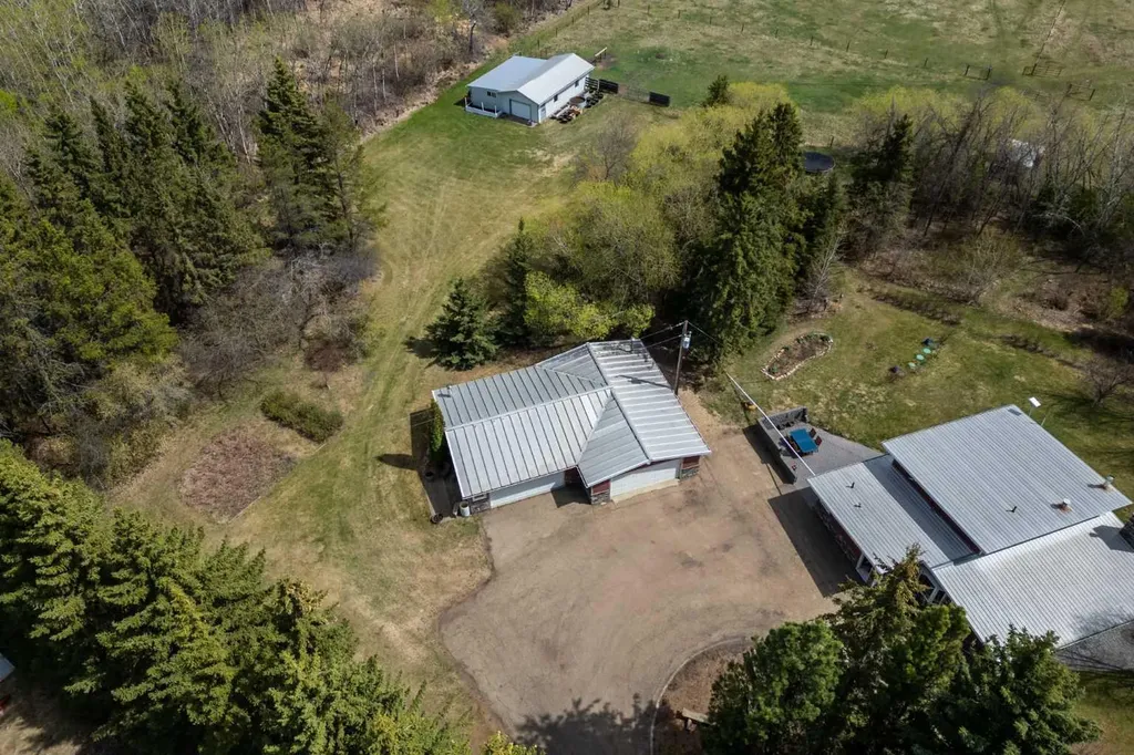 46275 Range Road 211 Rural Camrose County AB T4V 1X8