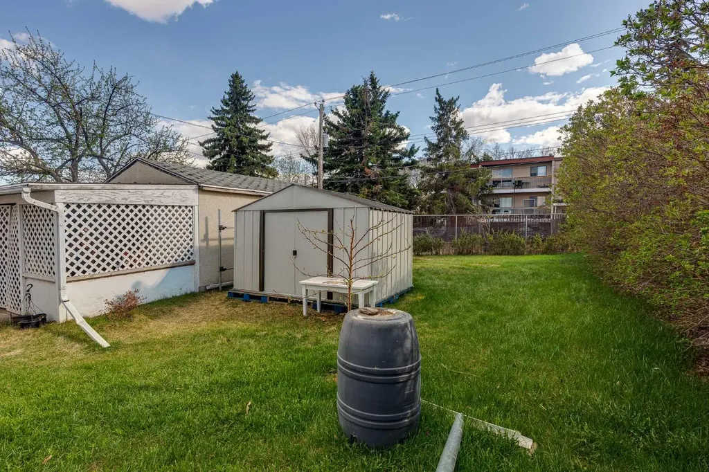 5013 54 Avenue Ponoka AB T4J 1H2