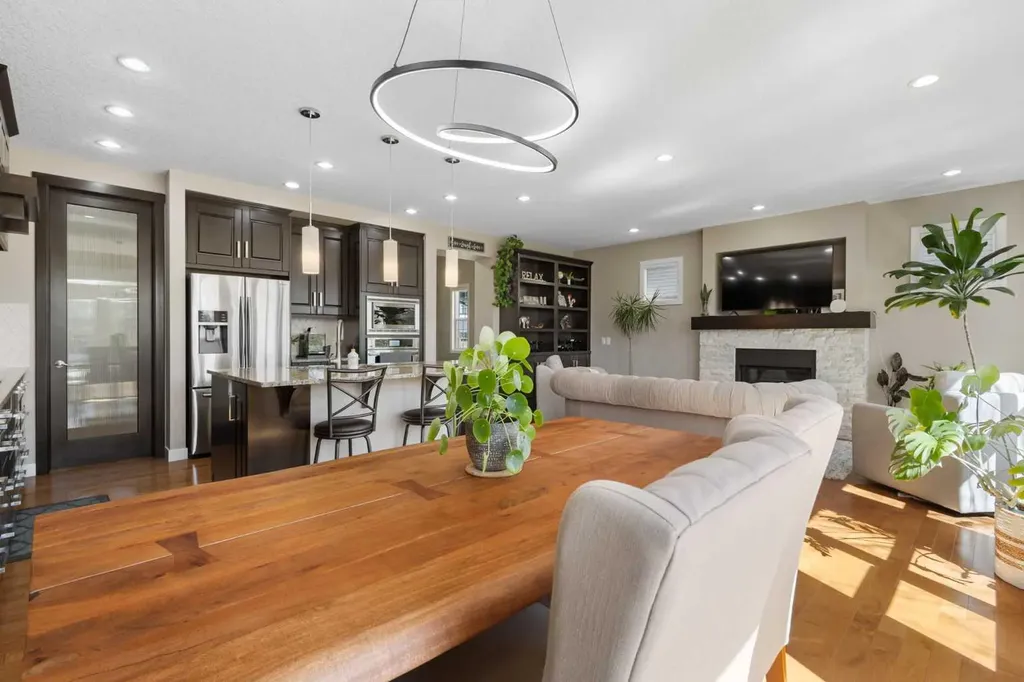 106 Cranarch Landing SE Calgary AB T3M 0Z7