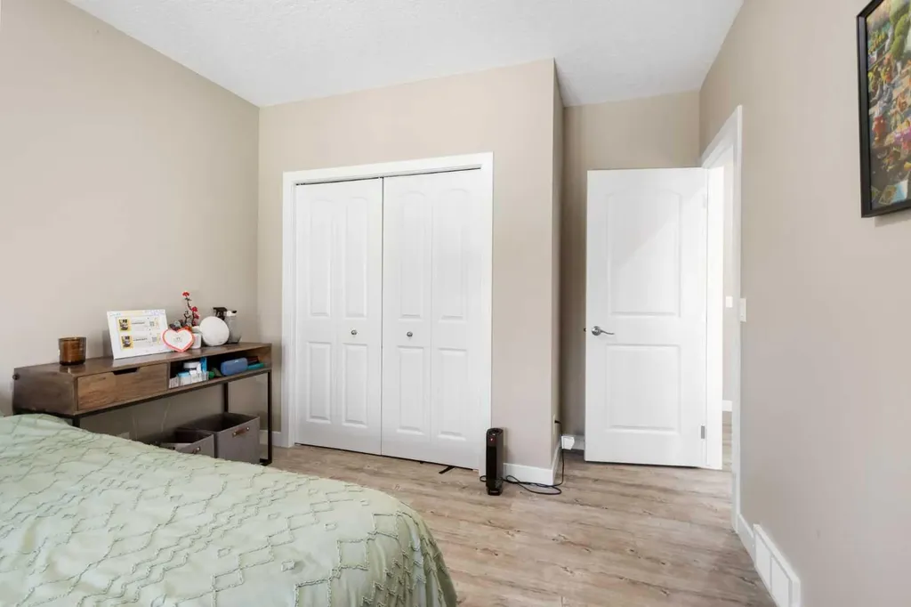 106 Cranarch Landing SE Calgary AB T3M 0Z7
