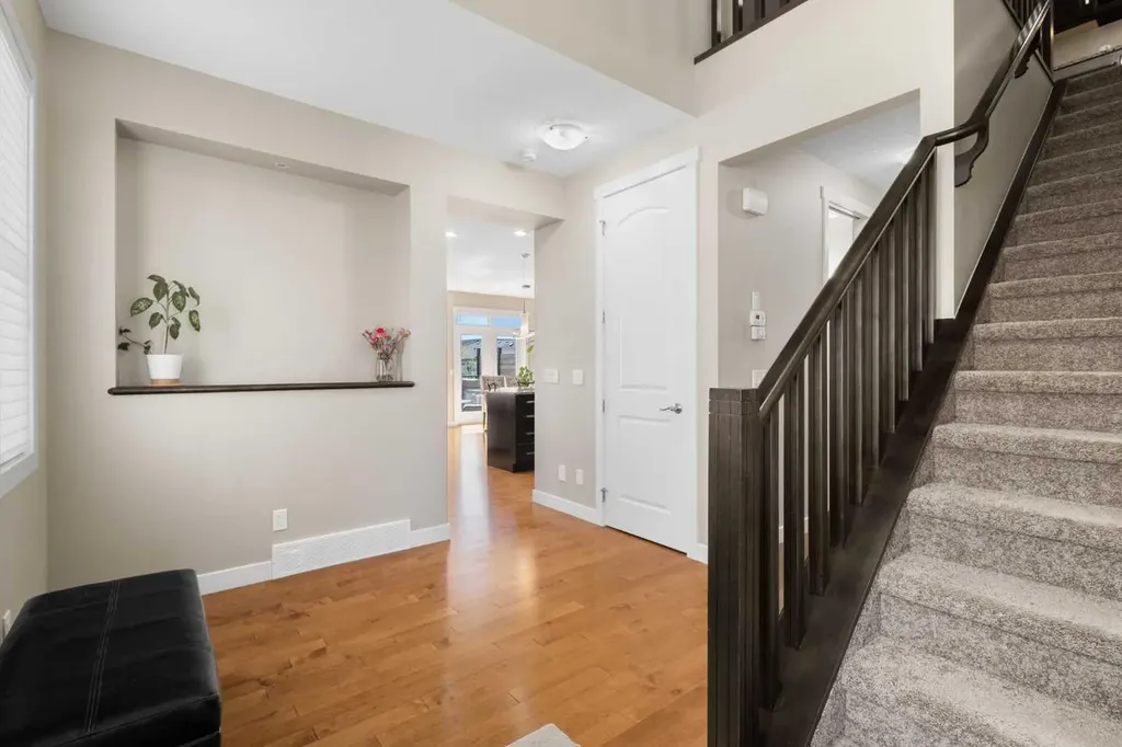 106 Cranarch Landing SE Calgary AB T3M 0Z7