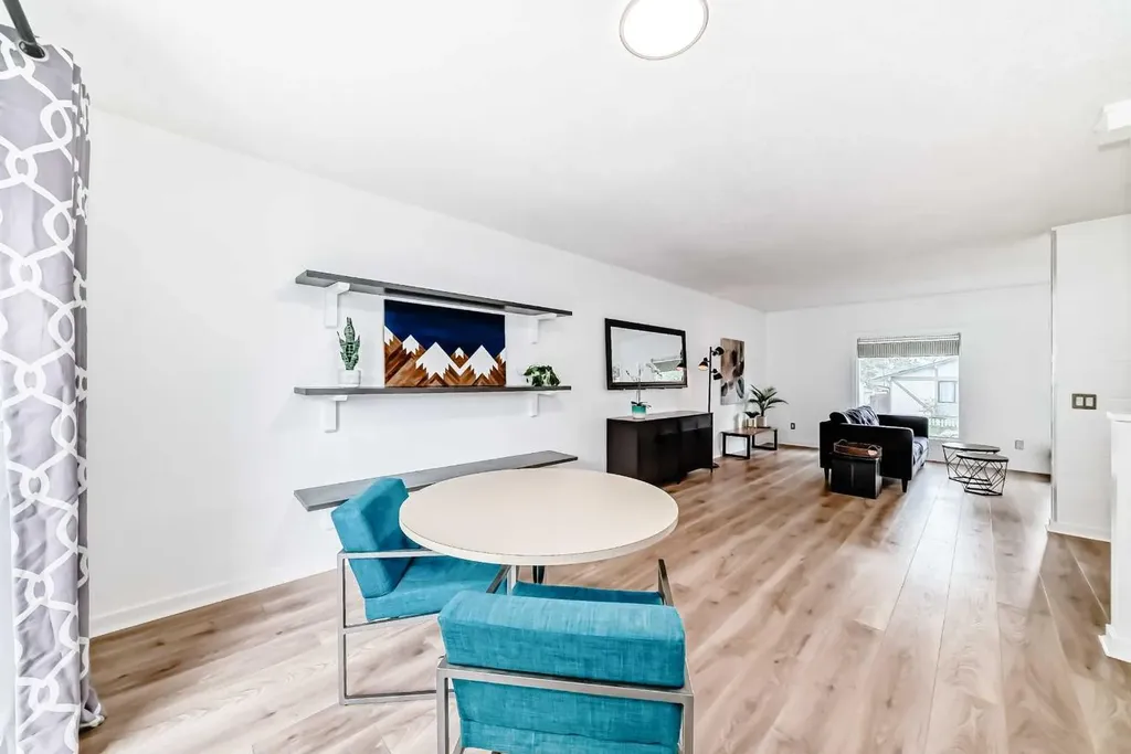3240 Dovercliffe Road SE Calgary AB T2B 1W2