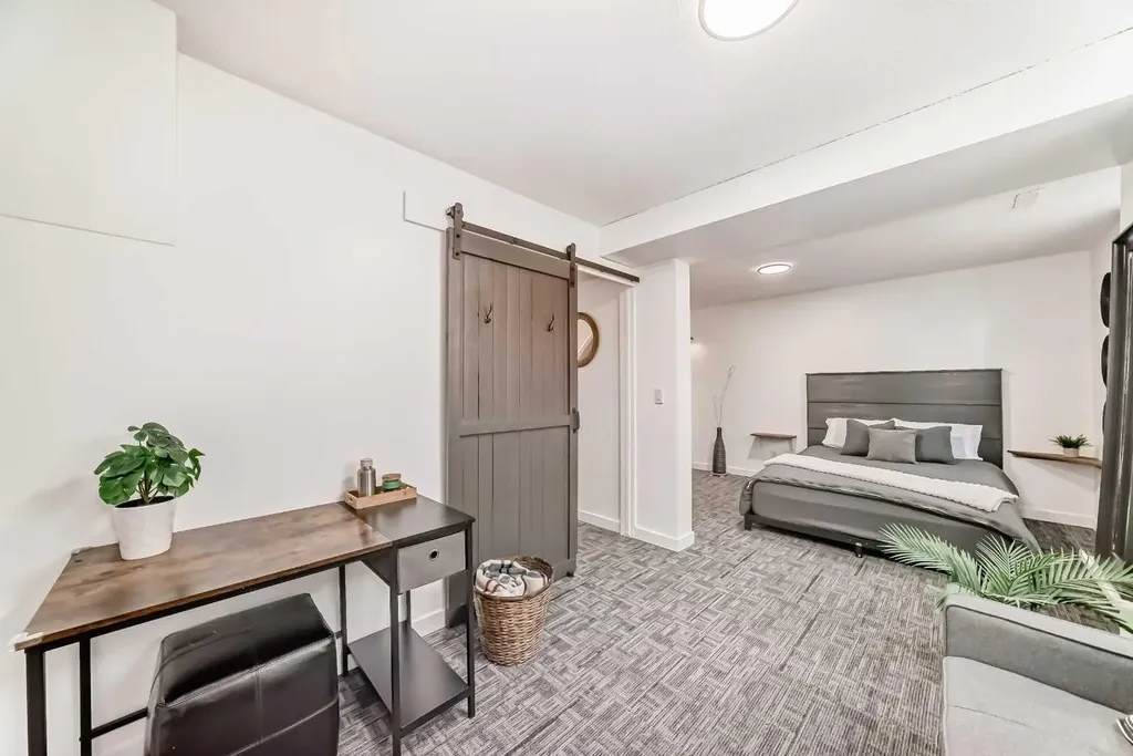 3240 Dovercliffe Road SE Calgary AB T2B 1W2