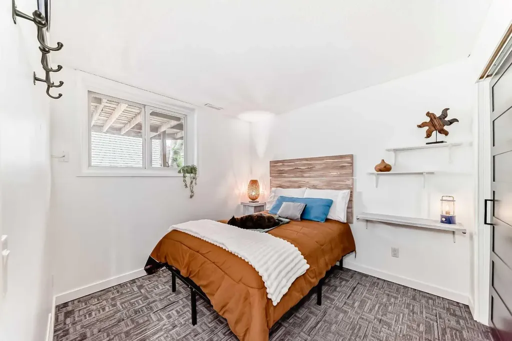 3240 Dovercliffe Road SE Calgary AB T2B 1W2