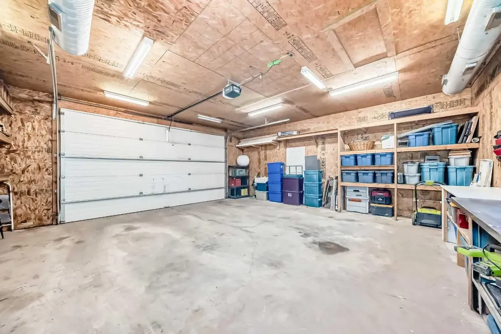 3240 Dovercliffe Road SE Calgary AB T2B 1W2