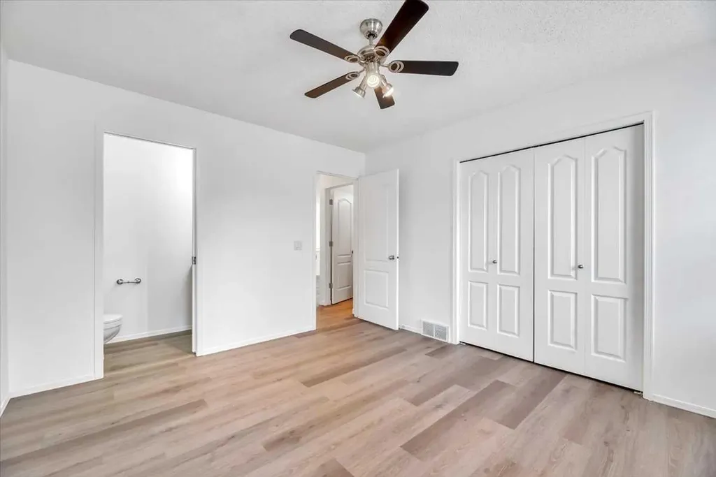 956 Silver Creek Drive NW Airdrie AB T4B 2R6