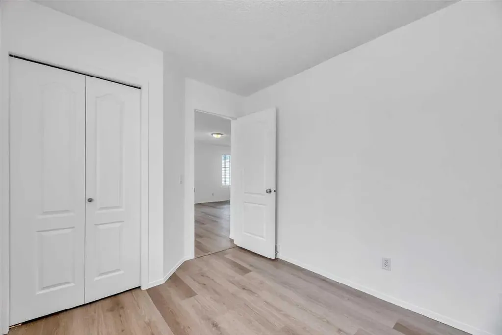 956 Silver Creek Drive NW Airdrie AB T4B 2R6