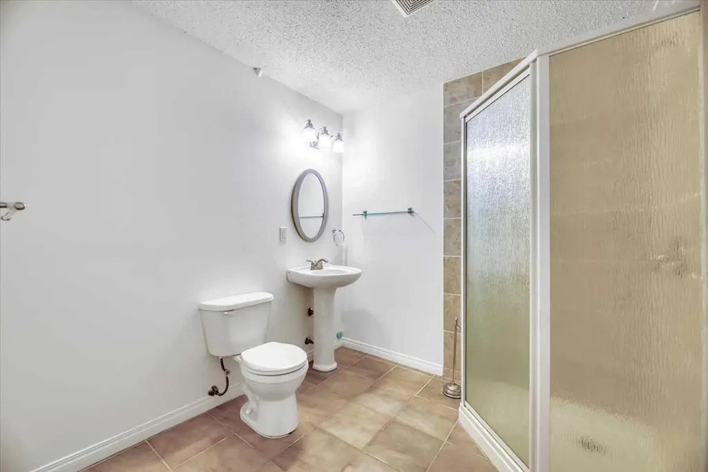 956 Silver Creek Drive NW Airdrie AB T4B 2R6