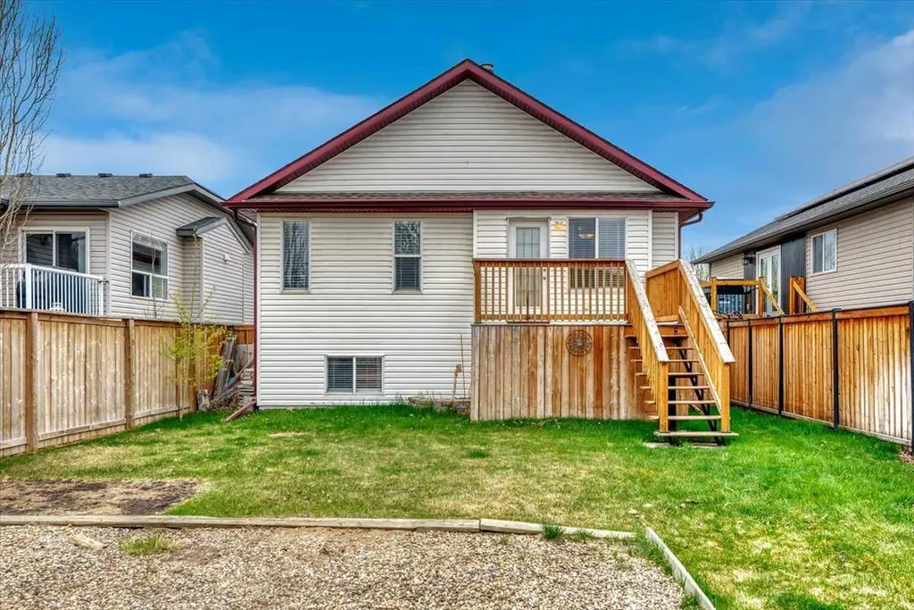 956 Silver Creek Drive NW Airdrie AB T4B 2R6