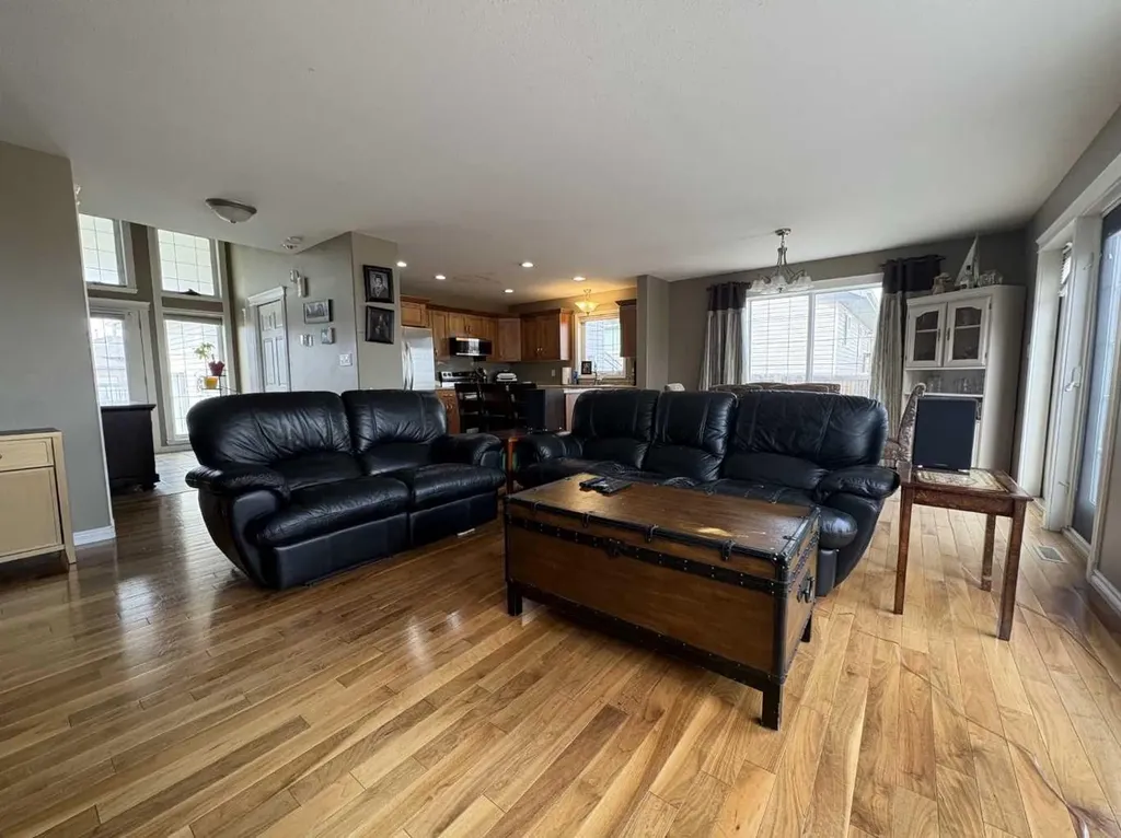 1705 52 Avenue Lloydminster AB T9V3K9