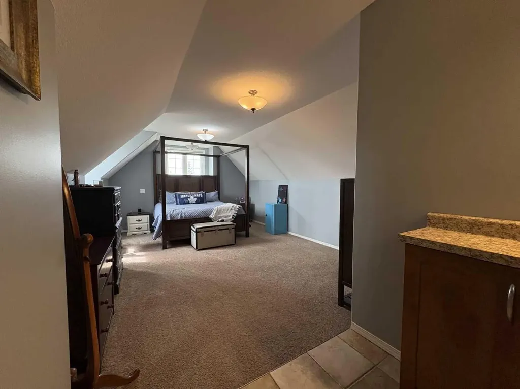 1705 52 Avenue Lloydminster AB T9V3K9