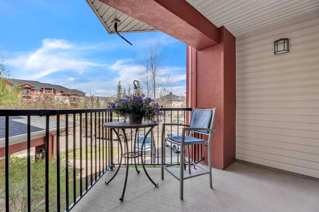 162 Country Village Circle NE Calgary AB T3K 0E6