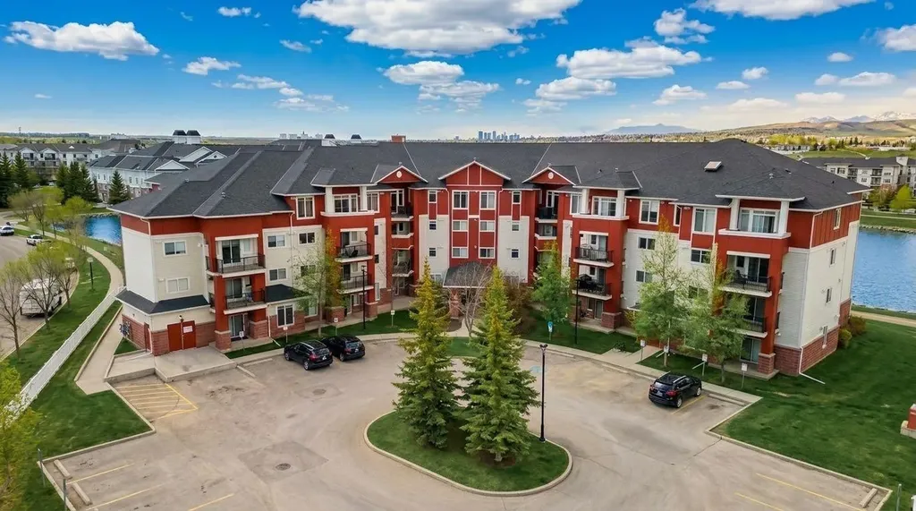 162 Country Village Circle NE Calgary AB T3K 0E6