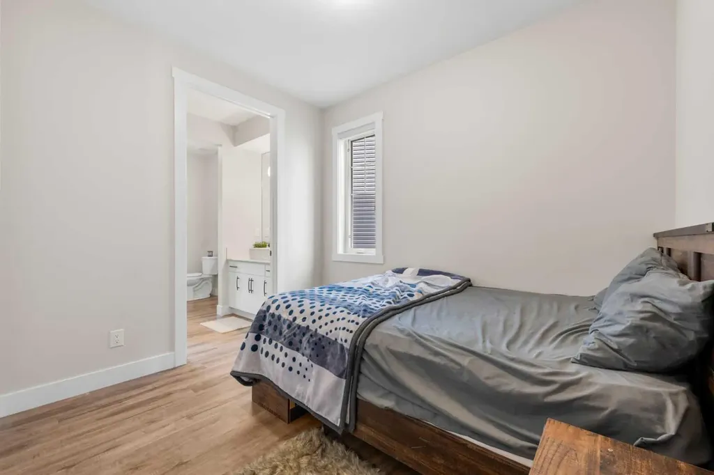 629 Southwinds Close SW Airdrie AB T4B 5L5