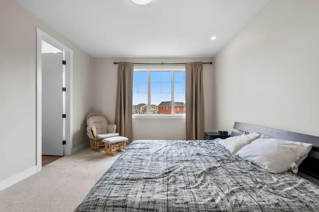 629 Southwinds Close SW Airdrie AB T4B 5L5