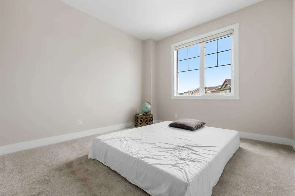 629 Southwinds Close SW Airdrie AB T4B 5L5