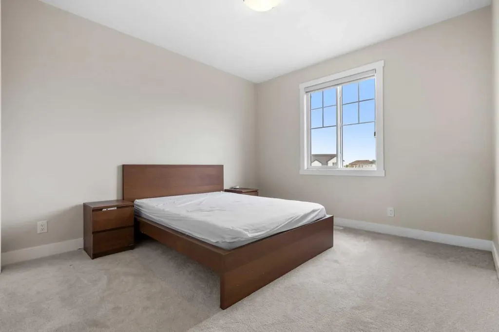 629 Southwinds Close SW Airdrie AB T4B 5L5