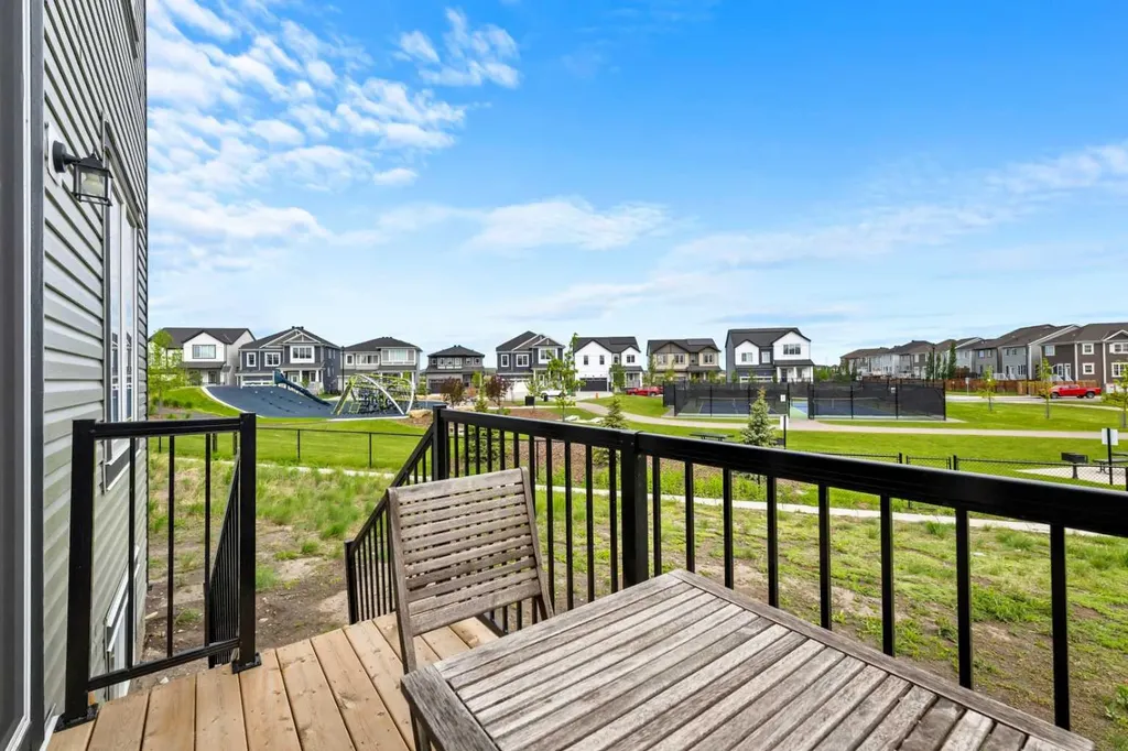 629 Southwinds Close SW Airdrie AB T4B 5L5