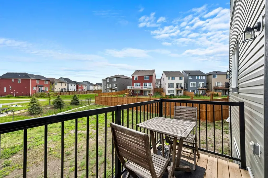629 Southwinds Close SW Airdrie AB T4B 5L5
