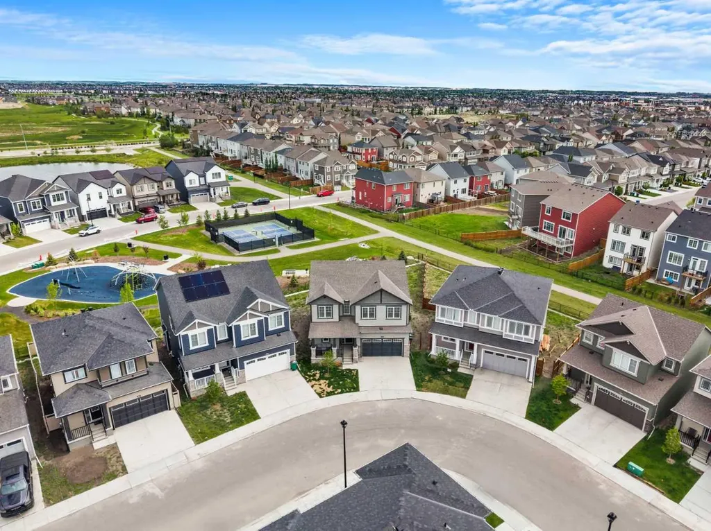 629 Southwinds Close SW Airdrie AB T4B 5L5