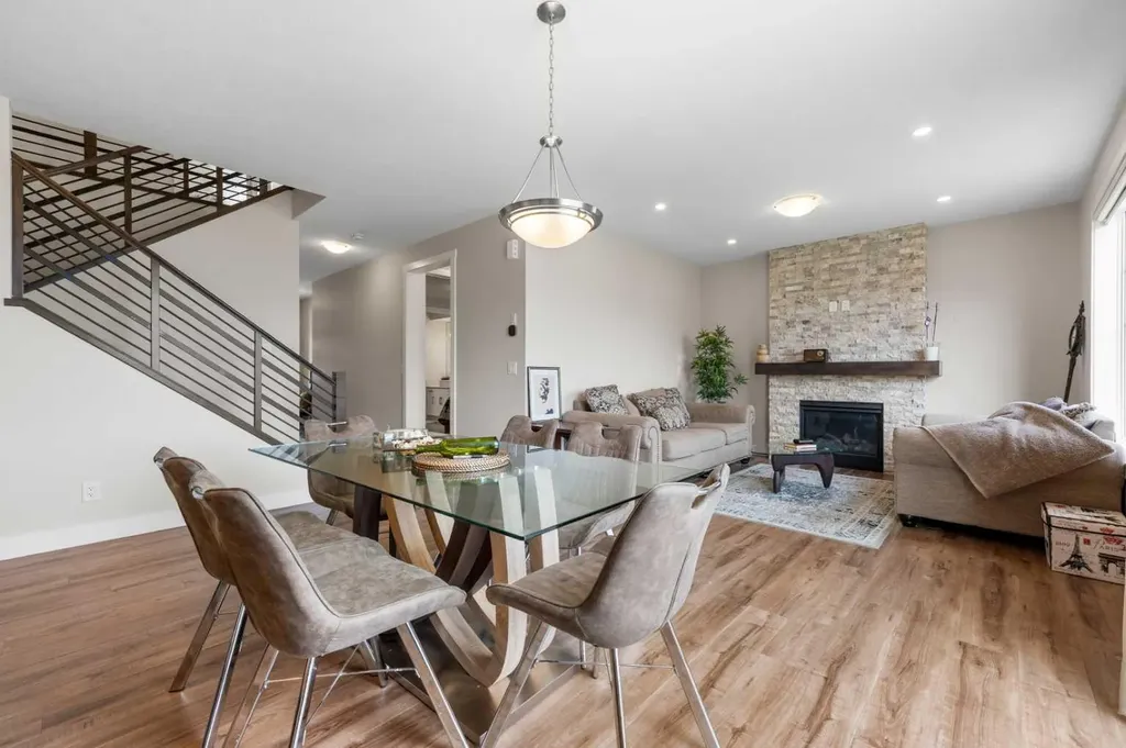 629 Southwinds Close SW Airdrie AB T4B 5L5