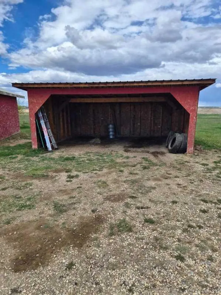 723080 Range Road 101 Beaverlodge AB T0H 0C0