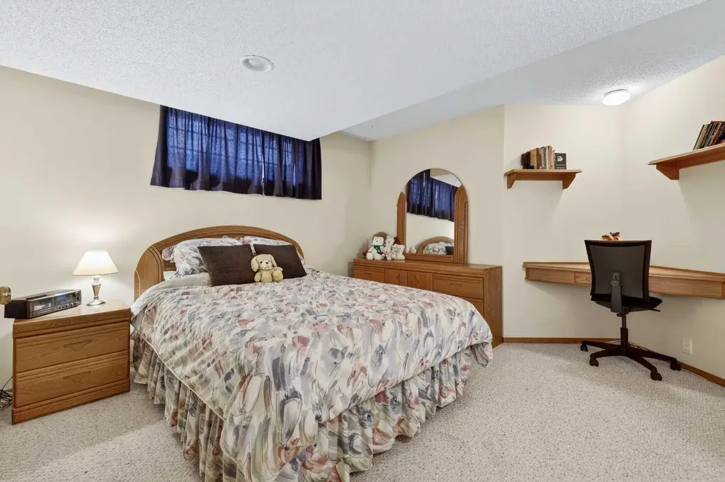 86 Chapalina Way SE Calgary AB T2X3P4
