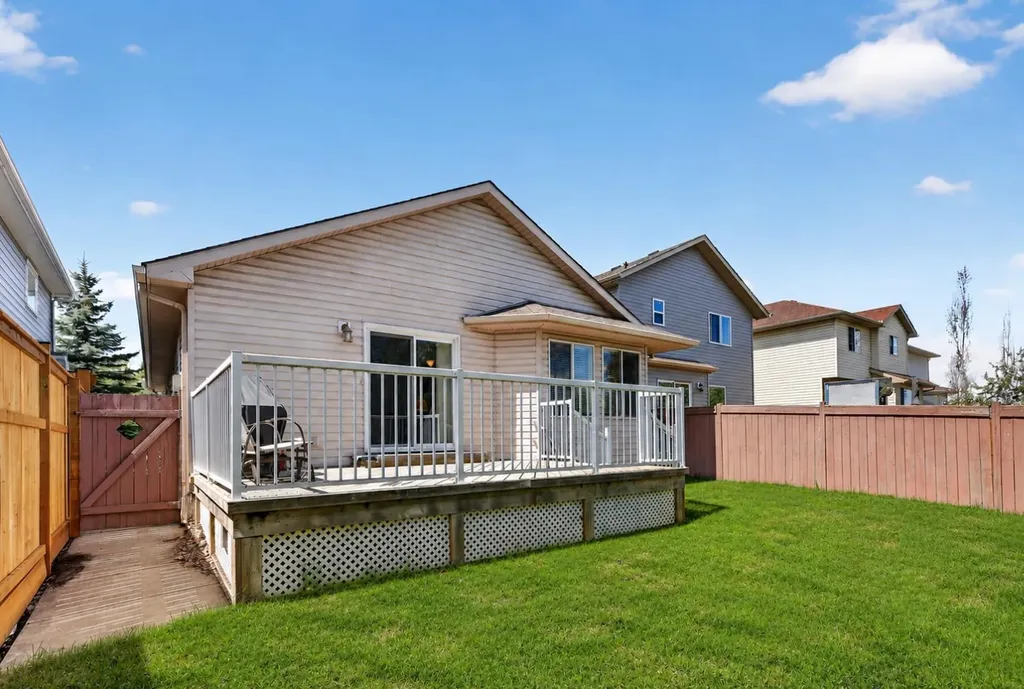 86 Chapalina Way SE Calgary AB T2X3P4