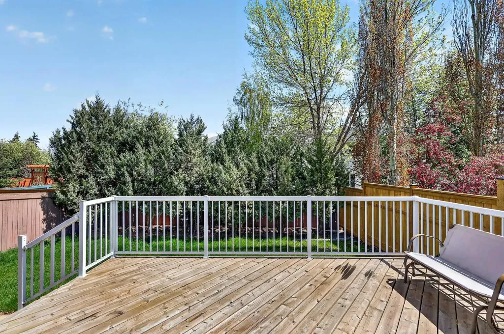 86 Chapalina Way SE Calgary AB T2X3P4