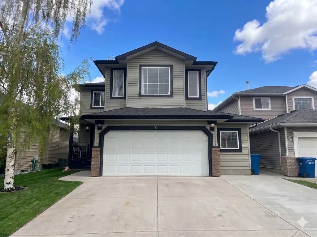 8 Thorndale Close SE Airdrie AB T4A 2B9