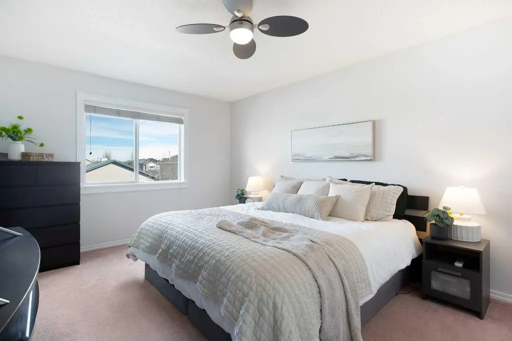 8 Thorndale Close SE Airdrie AB T4A 2B9