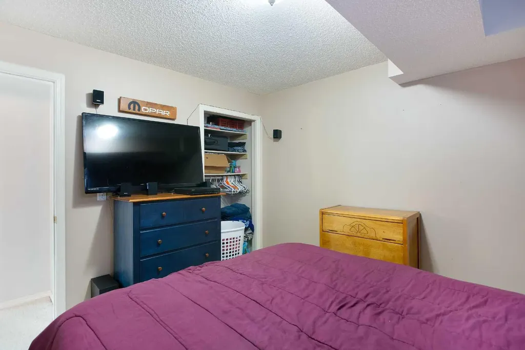8 Thorndale Close SE Airdrie AB T4A 2B9
