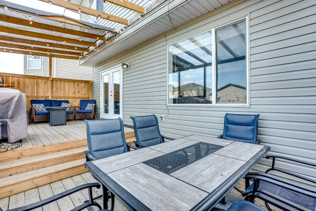 8 Thorndale Close SE Airdrie AB T4A 2B9