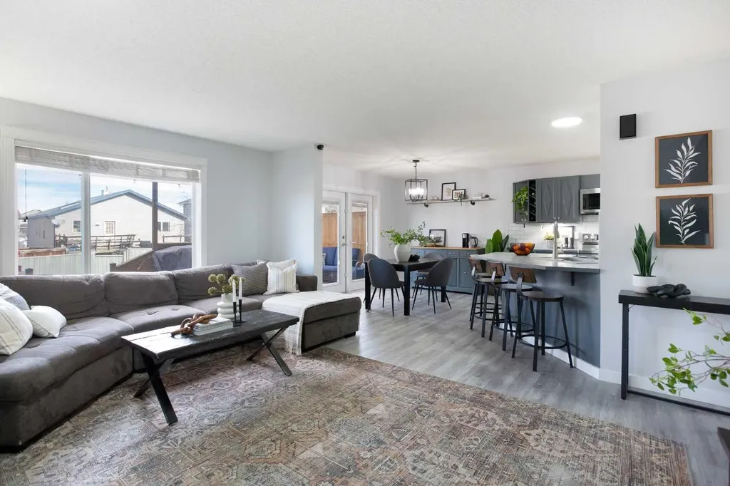 8 Thorndale Close SE Airdrie AB T4A 2B9