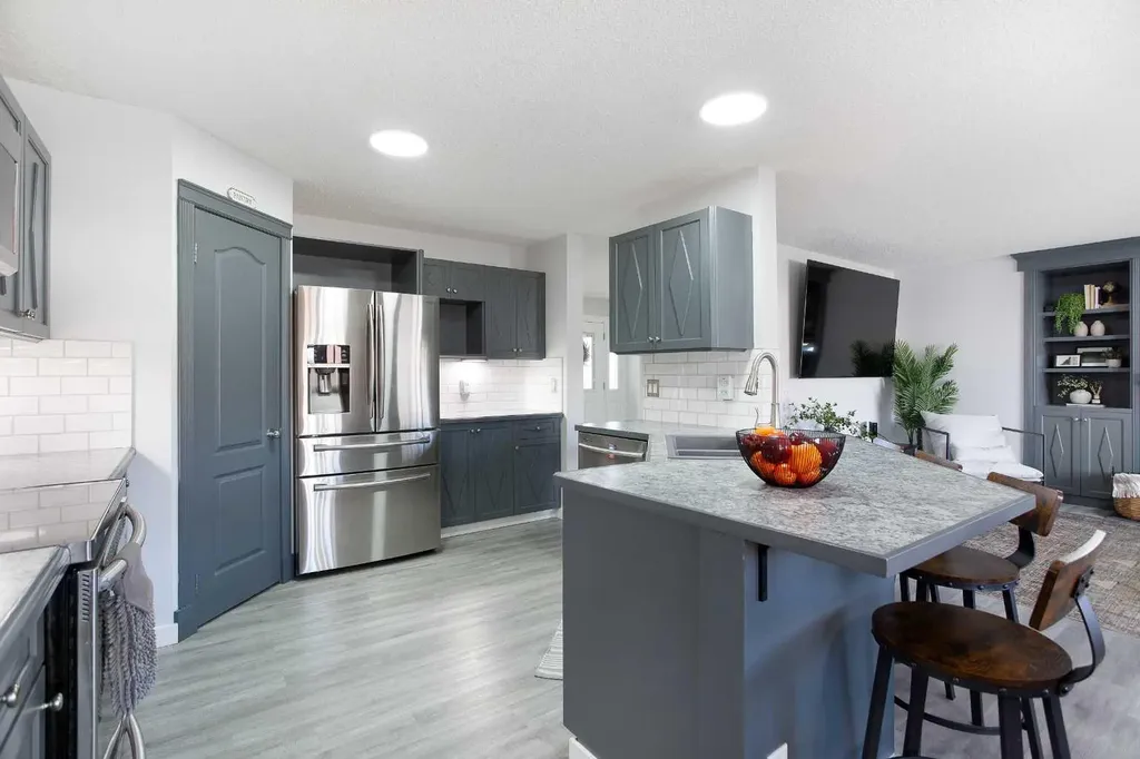 8 Thorndale Close SE Airdrie AB T4A 2B9