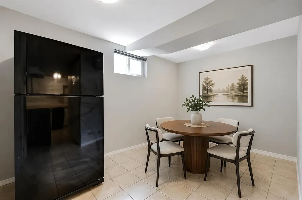 254 Hendon Drive NW Calgary AB T2K 1Z5