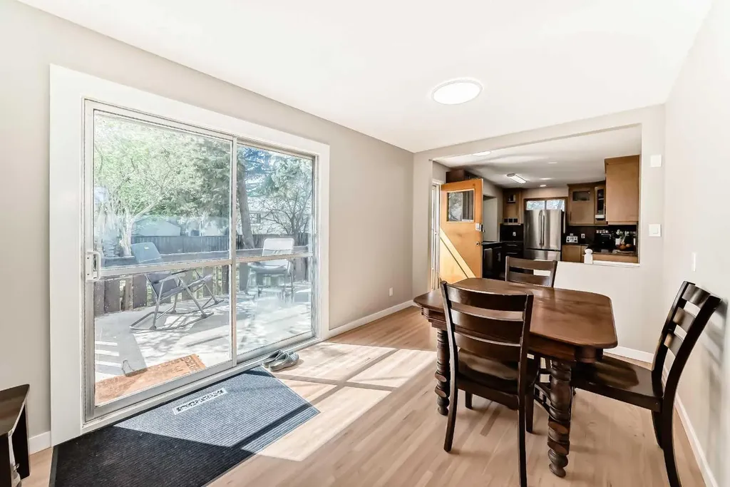 5007 Vallance Crescent NW Calgary AB T3A 0T7