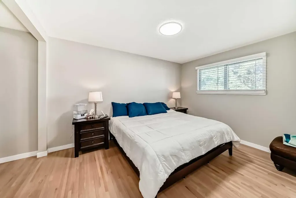 5007 Vallance Crescent NW Calgary AB T3A 0T7