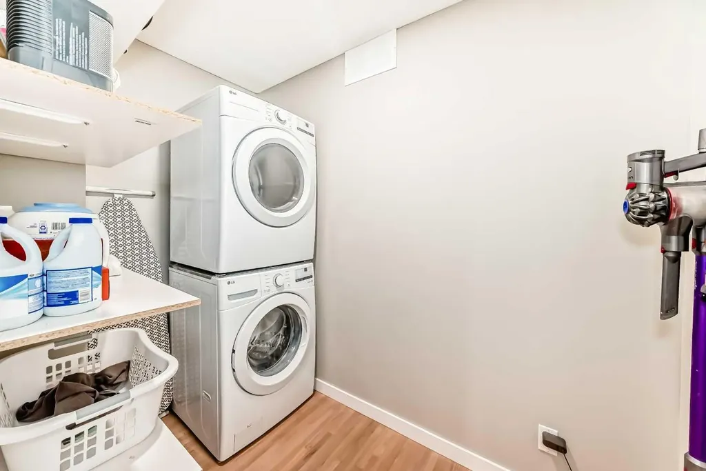 5007 Vallance Crescent NW Calgary AB T3A 0T7