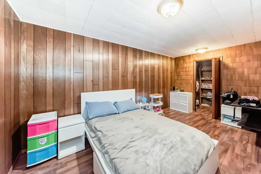 5007 Vallance Crescent NW Calgary AB T3A 0T7