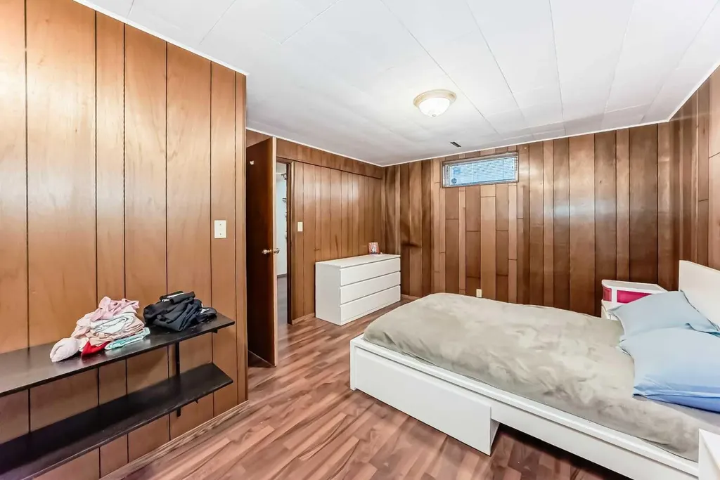 5007 Vallance Crescent NW Calgary AB T3A 0T7