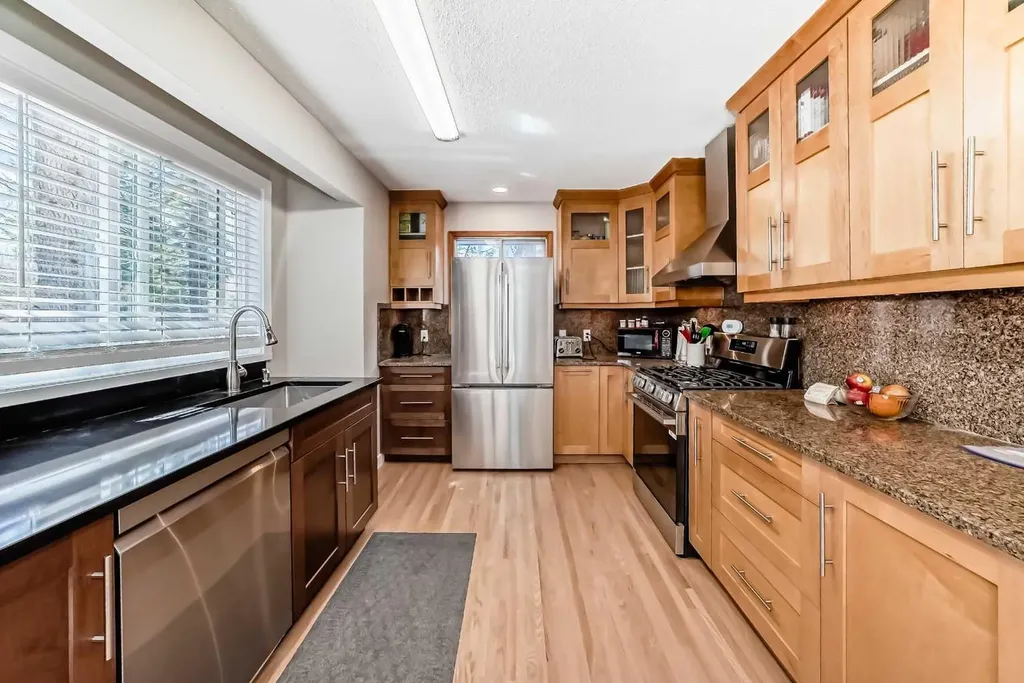 5007 Vallance Crescent NW Calgary AB T3A 0T7