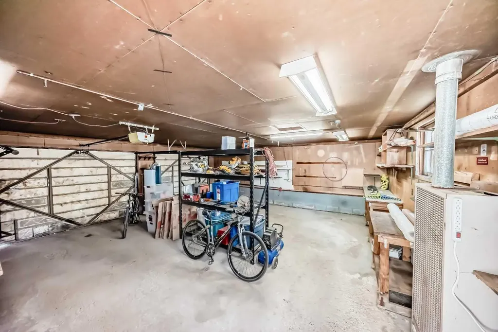 5007 Vallance Crescent NW Calgary AB T3A 0T7