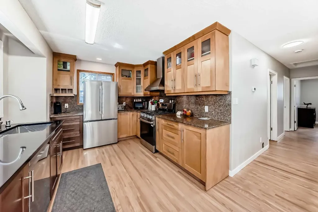 5007 Vallance Crescent NW Calgary AB T3A 0T7