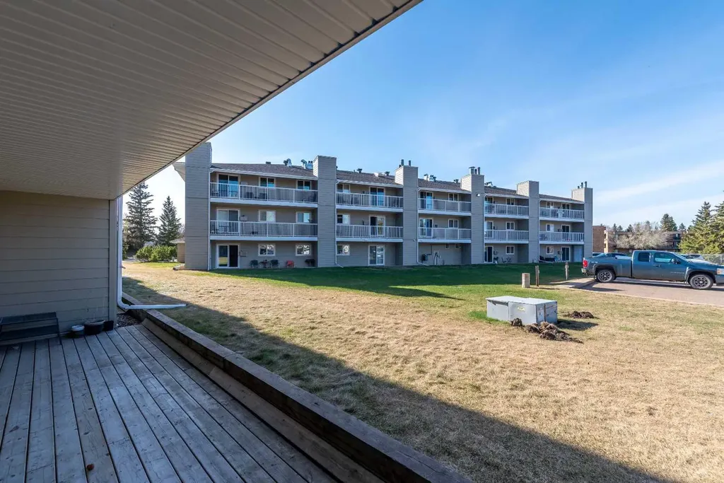 3007 57a Avenue Lloydminster AB T9V 1W5