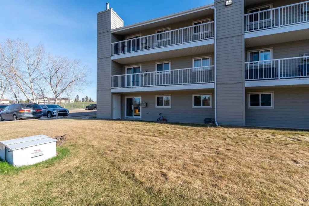 3007 57a Avenue Lloydminster AB T9V 1W5