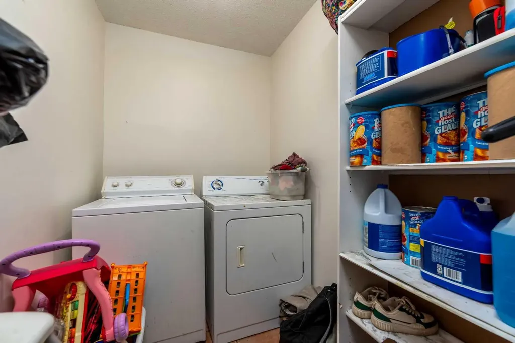 3007 57a Avenue Lloydminster AB T9V 1W5