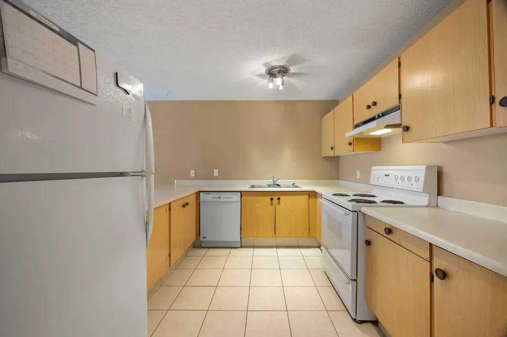 3705 Fonda Way SE Calgary AB T2A 6G9