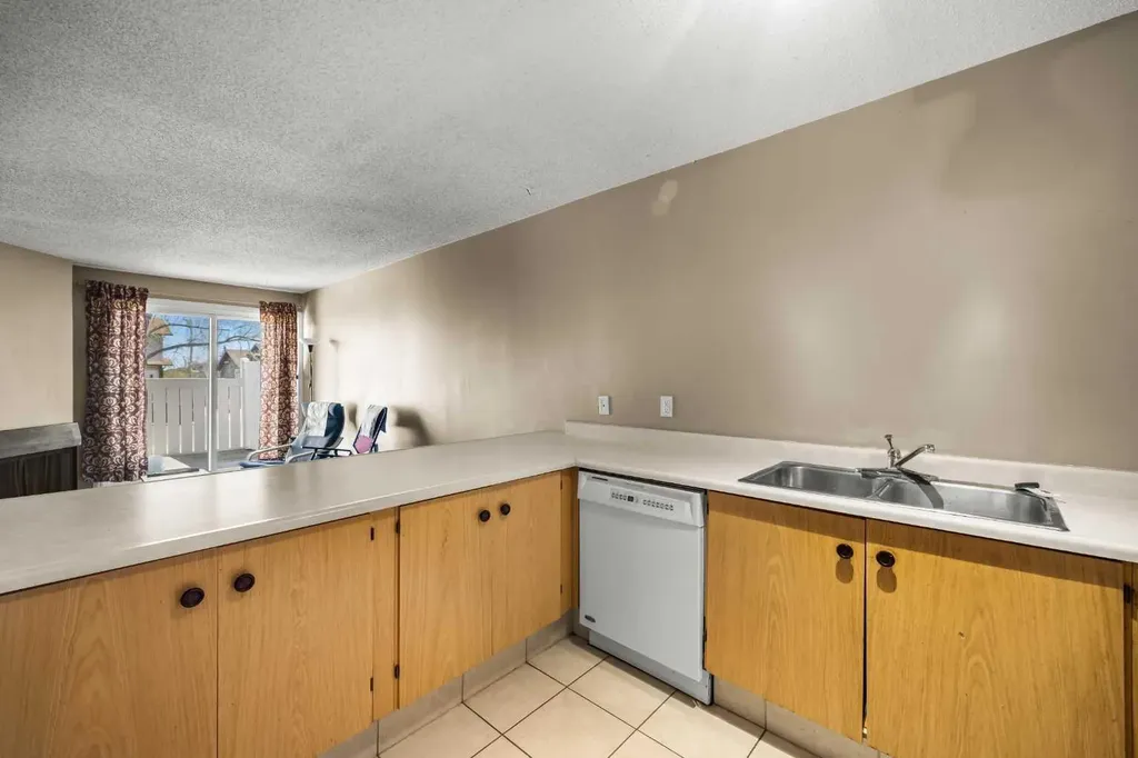 3705 Fonda Way SE Calgary AB T2A 6G9