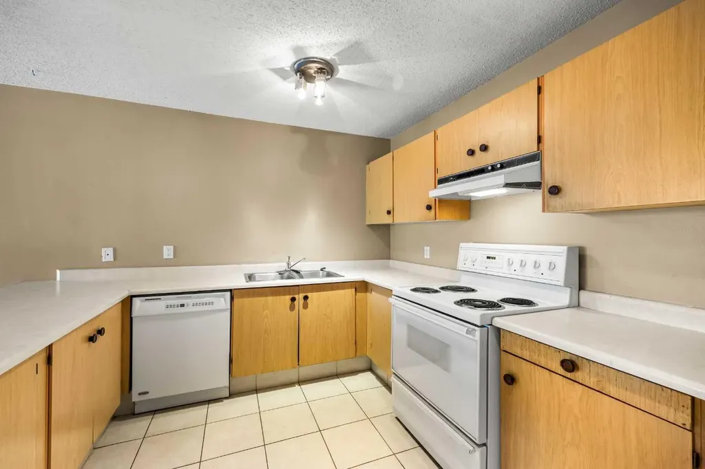 3705 Fonda Way SE Calgary AB T2A 6G9